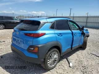 ✅ 2018 Hyundai Kona SEL • VIN: KM8K6CAA2JU103622 • Lot: 61758613. Wystawiony na Copart z przebiegiem 42 394 mil mil. Skorzystaj z bezpłatnego archiwum sprzedaży aukcyjnych z USA i zobacz szczegółowy raport historii pojazdu na DreamBid. Zdjęcie 3.