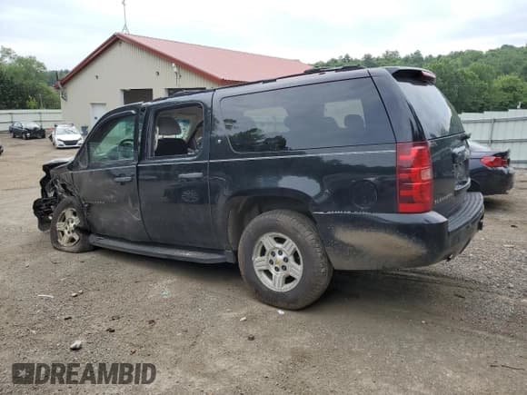 ✅ 2007 Chevrolet Suburban LTZ • VIN: 3GNFK16317G106692 • Lot: 61636134. Listed on Copart with Not provided. Free auction sales archive from the USA and detailed vehicle history report at DreamBid. Image 2.