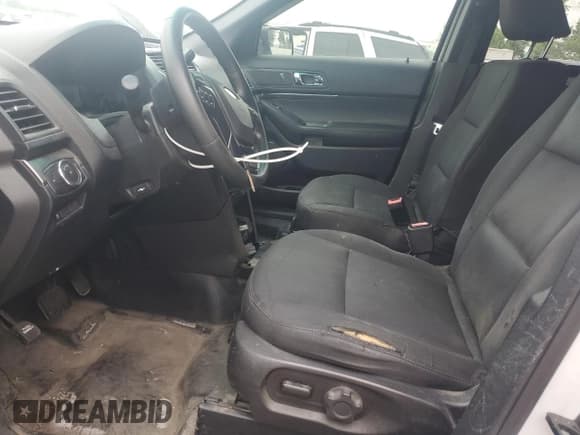 ✅ 2017 Ford Police Interceptor Utility • VIN: 1FM5K8AR6HGC63457 • Лот: 55322445. Опубликован ранее на Copart с пробегом 136 618 миль. Бесплатный доступ к архиву аукционных продаж из США и подробный отчёт об истории автомобиля на DreamBid. Изображение 7.