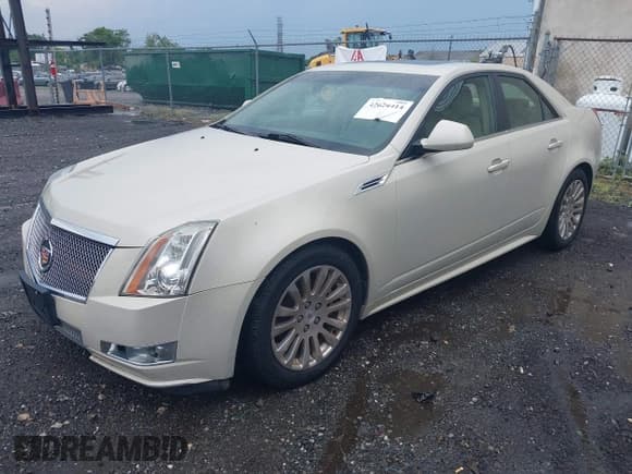 ✅ 2010 Cadillac CTS Premium • VIN: 1G6DP5EV0A0114597 • Lot: 42624414. Wystawiony na IAAI z przebiegiem 65 359 mil. Bezpłatny archiwum sprzedaży aukcyjnych z USA i szczegółowy raport historii pojazdu na DreamBid. Zdjęcie 17.