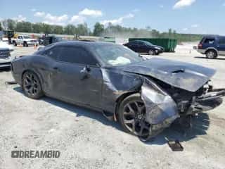 2018 Dodge Challenger R/T Plus z VIN 2C3CDZBT1JH252273, wystawiony jako Copart lot #62739235 z przebiegiem 100 599 mil mil oraz Szkoda całkowita • Salvage title. Historia ofert i sprzedaży dostępna na DreamBid. Obrazek 4.