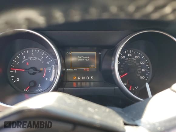 ✅ 2019 Ford Mustang EcoBoost • VIN: 1FA6P8TH3K5159760 • Lot: 93044695. Wystawiony na Copart z przebiegiem 58 552 mil. Bezpłatny archiwum sprzedaży aukcyjnych z USA i szczegółowy raport historii pojazdu na DreamBid. Zdjęcie 9.