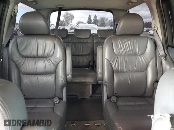 ✅ 2006 Honda Odyssey EX-L • VIN: 5FNRL387X6B039464 • Лот: 93323725. Опубликован ранее на Copart с пробегом 180 680 миль. Бесплатный доступ к архиву аукционных продаж из США и подробный отчёт об истории автомобиля на DreamBid. Изображение 10.