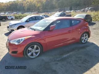 ✅ 2013 Hyundai Veloster w/Gray Int • VIN: KMHTC6AD7DU096583 • Lot: 77588864. Wystawiony na Copart z przebiegiem 98 186 mil. Bezpłatny archiwum sprzedaży aukcyjnych z USA i szczegółowy raport historii pojazdu na DreamBid. Zdjęcie 1.