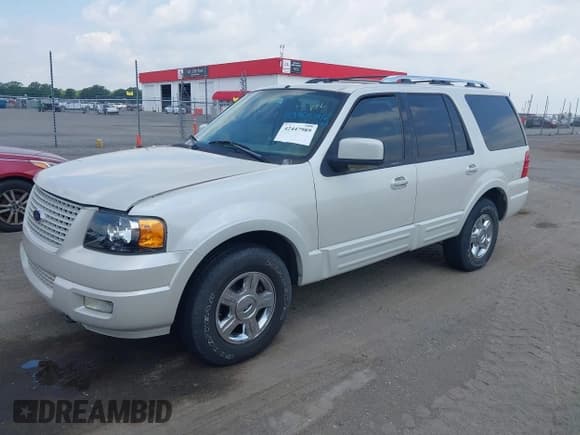 ✅ 2005 Ford Expedition Limited • VIN: 1FMFU20545LA72293 • Lot: 42447989. Wystawiony na IAAI z przebiegiem 182 117 mil. Bezpłatny archiwum sprzedaży aukcyjnych z USA i szczegółowy raport historii pojazdu na DreamBid. Zdjęcie 2.