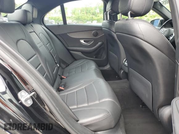 ✅ 2020 Mercedes-Benz C 300 • VIN: WDDWF8DB0LR558827 • Lot: 61656885. Listed on Copart with 76,117 mi. Free auction sales archive from the USA and detailed vehicle history report at DreamBid. Image 10.