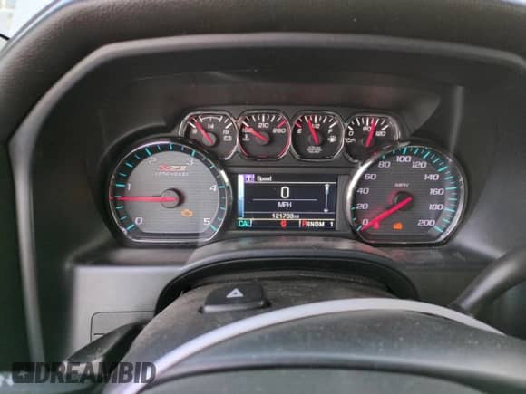 2015 Chevrolet Silverado 3500HD LTZ с VIN 1GC4K0E82FF634054, выставлен на аукционе Copart как лот 85249714 с пробегом 121 703 миль миль и Списание • Salvage title. История ставок и продаж доступна на DreamBid. Изображение 9.