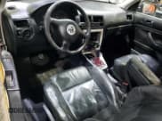 ✅ 2003 Volkswagen Golf GTI • VIN: 9BWDE61J334011753 • Lot: 84196665. Wystawiony na Copart z przebiegiem 200 953 mil. Bezpłatny archiwum sprzedaży aukcyjnych z USA i szczegółowy raport historii pojazdu na DreamBid. Zdjęcie 8.