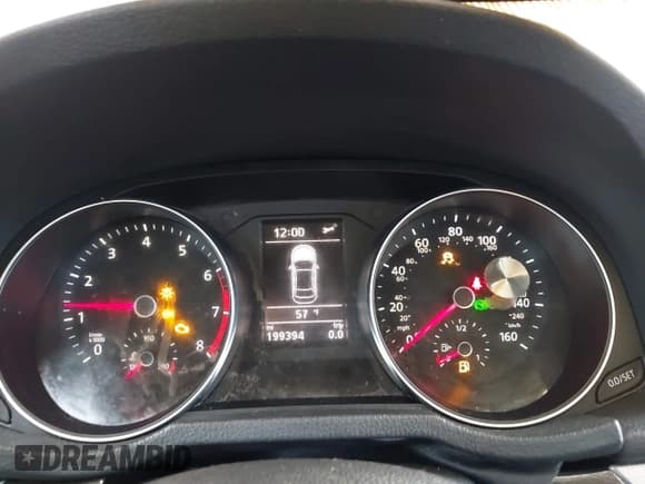 ✅ 2016 Volkswagen Passat SE • VIN: 1VWBT7A35GC006867 • Lot: 43736130. Wystawiony na IAAI z przebiegiem 199 394 mil. Bezpłatny archiwum sprzedaży aukcyjnych z USA i szczegółowy raport historii pojazdu na DreamBid. Zdjęcie 7.