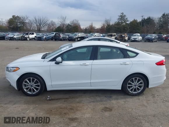 ✅ 2017 Ford Fusion SE • VIN: 3FA6P0H70HR301537 • Lot: 43724283. Wystawiony na IAAI z przebiegiem 97 611 mil. Bezpłatny archiwum sprzedaży aukcyjnych z USA i szczegółowy raport historii pojazdu na DreamBid. Zdjęcie 14.