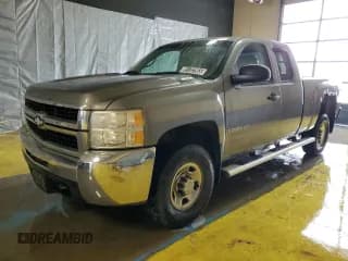 ✅ 2009 Chevrolet Silverado 2500HD LT • VIN: 1GCHK59K59E138762 • Lot: 85132365. Wystawiony na Copart z przebiegiem 319 356 mil. Bezpłatny archiwum sprzedaży aukcyjnych z USA i szczegółowy raport historii pojazdu na DreamBid. Zdjęcie 1.
