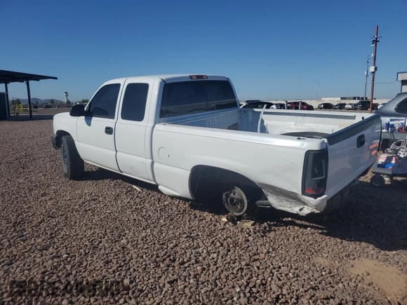 ✅ 2004 Chevrolet Silverado 1500 Work Truck • VIN: 1GCEC19V84E385253 • Лот: 49457334. Опубликован ранее на Copart с пробегом Не указан. Бесплатный доступ к архиву аукционных продаж из США и подробный отчёт об истории автомобиля на DreamBid. Изображение 2.
