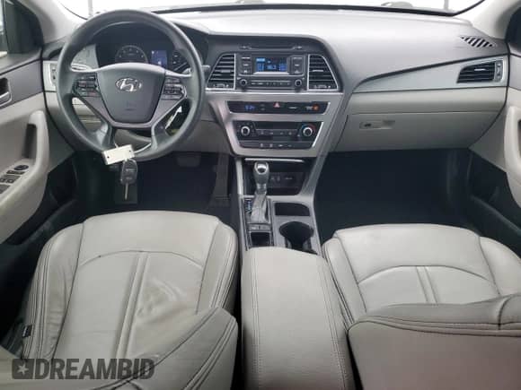 2015 Hyundai Sonata SE z VIN 5NPE24AF6FH110802, wystawiony jako Copart lot #82314445 z przebiegiem 125 948 mil mil oraz Szkoda całkowita • Salvage title. Historia ofert i sprzedaży dostępna na DreamBid. Obrazek 8.