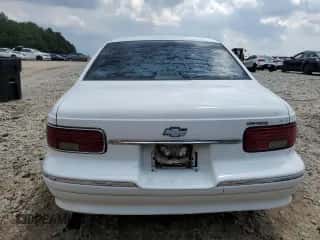 1993 Chevrolet Caprice Classic с VIN 1G1BL53E4PW140914, выставлен на аукционе Copart как лот 69377335 с пробегом 150 350 миль миль и Списание • Salvage title. История ставок и продаж доступна на DreamBid. Изображение 6.
