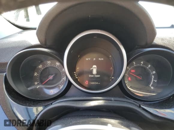 ✅ 2016 FIAT 500X Easy • VIN: ZFBCFYBT9GP435069 • Lot: 85342465. Listed on Copart with 148,034 mi. Free auction sales archive from the USA and detailed vehicle history report at DreamBid. Image 9.