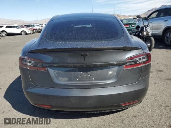 ✅ 2017 Tesla Model S 100D • VIN: 5YJSA1E20HF187565 • Лот: 53379025. Опубликован ранее на Copart с пробегом 73 122 миль. Бесплатный доступ к архиву аукционных продаж из США и подробный отчёт об истории автомобиля на DreamBid. Изображение 6.
