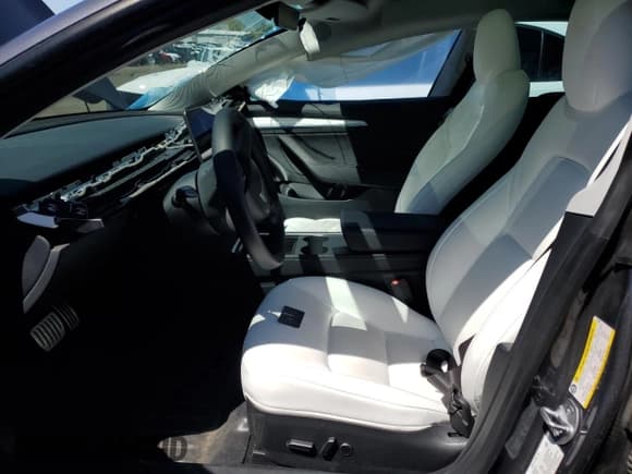 ✅ 2023 Tesla Model 3 Performance • VIN: 5YJ3E1EC2PF673505 • Lot: 51285665. Wystawiony na Copart z przebiegiem 12 019 mil. Bezpłatny archiwum sprzedaży aukcyjnych z USA i szczegółowy raport historii pojazdu na DreamBid. Zdjęcie 7.