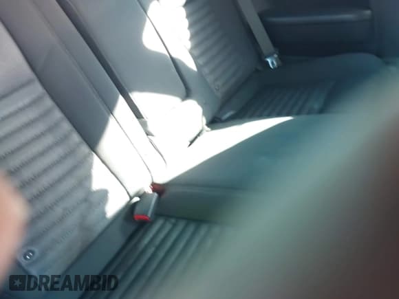 ✅ 2013 Dodge Challenger SXT • VIN: 2C3CDYAGXDH596347 • Lot: 43478966. Wystawiony na IAAI z przebiegiem 180 037 mil. Bezpłatny archiwum sprzedaży aukcyjnych z USA i szczegółowy raport historii pojazdu na DreamBid. Zdjęcie 8.