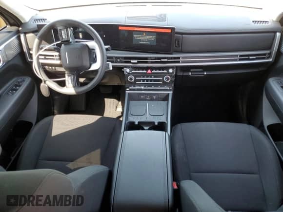 ✅ 2025 Hyundai Santa Fe SE • VIN: 5NMP14GL6SH071841 • Лот: 52301745. Размещён на Copart с пробегом 19 079 миль миль. Получите бесплатный доступ к архиву аукционных продаж из США и посмотрите подробный отчёт об истории автомобиля на DreamBid. Изображение 8.