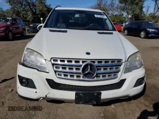 ✅ 2010 Mercedes-Benz M 350 • VIN: 4JGBB8GB2AA566208 • Лот: 82738385. Опубликован ранее на Copart с пробегом 147 588 миль. Бесплатный доступ к архиву аукционных продаж из США и подробный отчёт об истории автомобиля на DreamBid. Изображение 5.