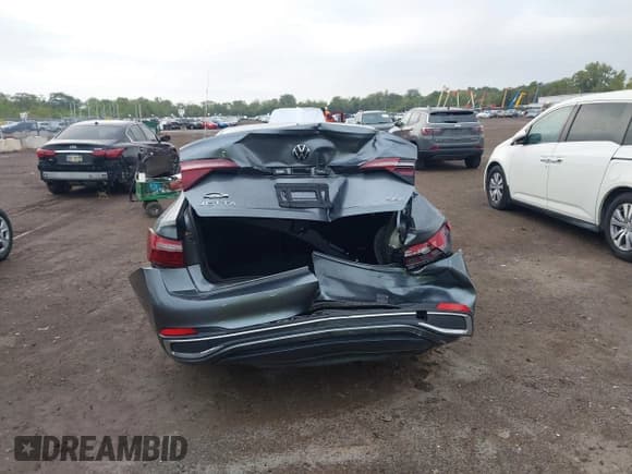 ✅ 2022 Volkswagen Jetta SEL • VIN: 3VWGM7BU9NM024925 • Lot: 43274969. Wystawiony na IAAI z przebiegiem 33 541 mil. Bezpłatny archiwum sprzedaży aukcyjnych z USA i szczegółowy raport historii pojazdu na DreamBid. Zdjęcie 16.