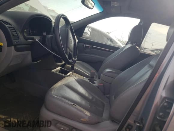 ✅ 2007 Hyundai Santa Fe SE • VIN: 5NMSH13E67H117798 • Lot: 75110004. Listed on Copart with 133,834 mi. Free auction sales archive from the USA and detailed vehicle history report at DreamBid. Image 7.