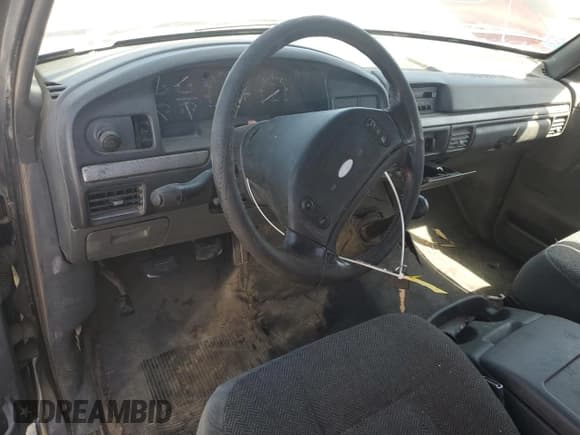 ✅ 1993 Ford F-350 • VIN: 1FTJX35GXPKA58378 • Lot: 50234345. Wystawiony na Copart z przebiegiem Nie podano. Bezpłatny archiwum sprzedaży aukcyjnych z USA i szczegółowy raport historii pojazdu na DreamBid. Zdjęcie 8.