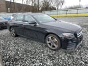 ✅ 2018 Mercedes-Benz E 300 • VIN: WDDZF4KB3JA386006 • Лот: 52418145. Опубликован ранее на Copart с пробегом Не указан. Бесплатный доступ к архиву аукционных продаж из США и подробный отчёт об истории автомобиля на DreamBid. Изображение 4.