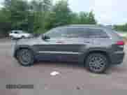 2020 Jeep Grand Cherokee Altitude z VIN 1C4RJEAG7LC119017, wystawiony jako IAAI lot #42137551 z przebiegiem 133 934 mil mil oraz . Historia ofert i sprzedaży dostępna na DreamBid. Obrazek 13.