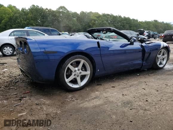2006 Chevrolet Corvette with VIN 1G1YY36U365112917, listed as a Copart auction lot 71756984 with Not provided miles and Salvage title. Bid and sale history available at DreamBid. Image 3.