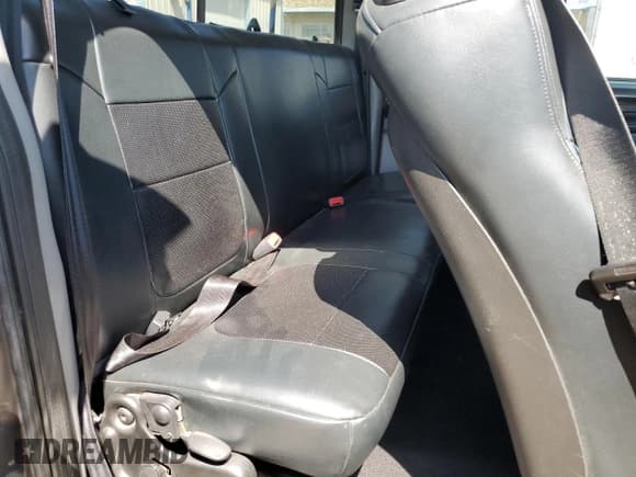 ✅ 2004 Ford F-250 XL • VIN: 1FTNX21L34EA08821 • Лот: 57964185. Опубликован ранее на Copart с пробегом 222 017 миль. Бесплатный доступ к архиву аукционных продаж из США и подробный отчёт об истории автомобиля на DreamBid. Изображение 10.