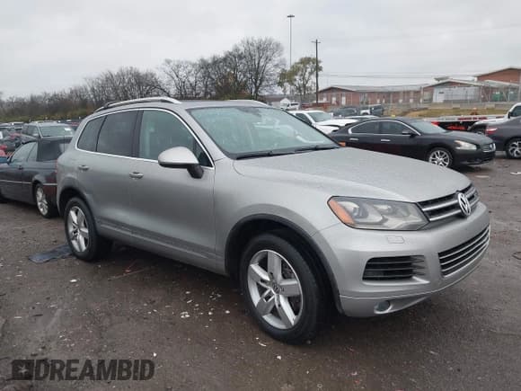 ✅ 2011 Volkswagen Touareg • VIN: WVGFG9BP9BD005967 • Лот: 43753282. Опубликован ранее на IAAI с пробегом 173 170 миль. Бесплатный доступ к архиву аукционных продаж из США и подробный отчёт об истории автомобиля на DreamBid. Изображение 13.