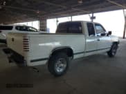 ✅ 1994 Chevrolet Silverado 1500 • VIN: 2GCEC19K9R1318207 • Lot: 90920665. Wystawiony na Copart z przebiegiem 237 120 mil. Bezpłatny archiwum sprzedaży aukcyjnych z USA i szczegółowy raport historii pojazdu na DreamBid. Zdjęcie 3.