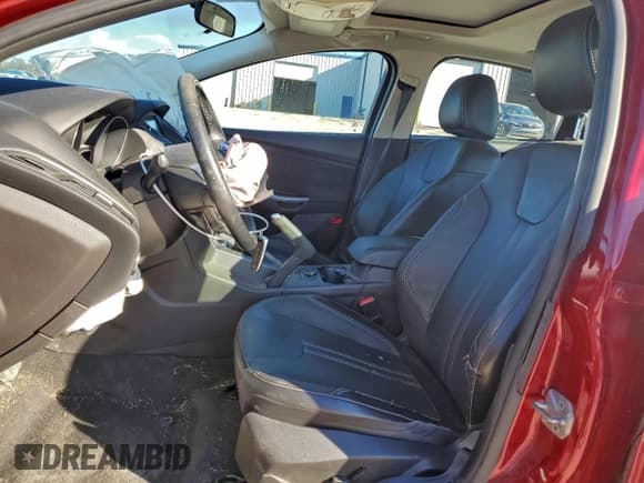 ✅ 2014 Ford Focus Titanium • VIN: 1FADP3J23EL259186 • Lot: 93946175. Listed on Copart with 173,444 mi. Free auction sales archive from the USA and detailed vehicle history report at DreamBid. Image 7.