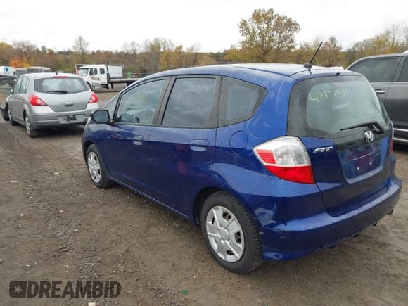 ✅ 2013 Honda Fit • VIN: JHMGE8H32DC072236 • Lot: 43577901. Wystawiony na IAAI z przebiegiem 55 181 mil. Bezpłatny archiwum sprzedaży aukcyjnych z USA i szczegółowy raport historii pojazdu na DreamBid. Zdjęcie 3.