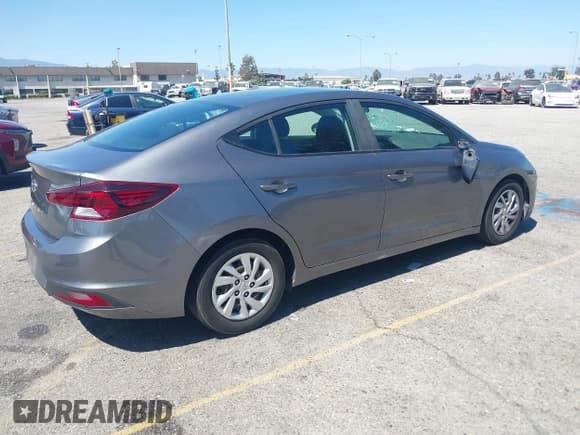 ✅ 2020 Hyundai Elantra SE • VIN: 5NPD74LF8LH544371 • Лот: 42851839. Опубликован ранее на IAAI с пробегом 131 603 миль. Бесплатный доступ к архиву аукционных продаж из США и подробный отчёт об истории автомобиля на DreamBid. Изображение 4.
