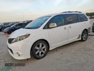 ✅ 2011 Toyota Sienna SE • VIN: 5TDXK3DC6BS045961 • Lot: 93321765. Listed on Copart with 158,618 mi. Free auction sales archive from the USA and detailed vehicle history report at DreamBid. Image 1.