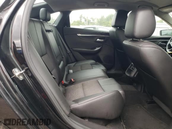 ✅ 2017 Chevrolet Impala LT • VIN: 2G1105S3XH9112923 • Лот: 72744084. Опубликован ранее на Copart с пробегом 122 165 миль. Бесплатный доступ к архиву аукционных продаж из США и подробный отчёт об истории автомобиля на DreamBid. Изображение 10.