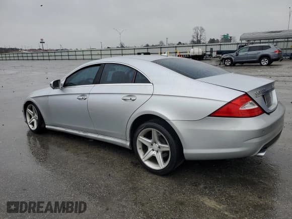 ✅ 2011 Mercedes-Benz CLS 550 • VIN: WDDDJ7CB6BA169124 • Lot: 41615155. Wystawiony na Copart z przebiegiem 195 647 mil. Bezpłatny archiwum sprzedaży aukcyjnych z USA i szczegółowy raport historii pojazdu na DreamBid. Zdjęcie 2.