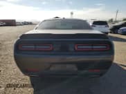 ✅ 2022 Dodge Challenger SXT • VIN: 2C3CDZAG0NH144608 • Lot: 92120125. Wystawiony na Copart z przebiegiem 26 688 mil. Bezpłatny archiwum sprzedaży aukcyjnych z USA i szczegółowy raport historii pojazdu na DreamBid. Zdjęcie 6.