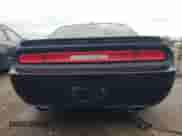 2013 Dodge Challenger R/T Plus z VIN 2C3CDYBT2DH558798, wystawiony jako Copart lot #62364224 z przebiegiem 70 116 mil mil oraz Szkoda całkowita • Salvage title. Historia ofert i sprzedaży dostępna na DreamBid. Obrazek 6.