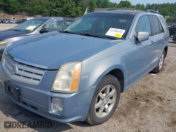 ✅ 2007 Cadillac SRX • VIN: 1GYEE637370132581 • Lot: 42390342. Wystawiony na IAAI z przebiegiem 207 596 mil. Bezpłatny archiwum sprzedaży aukcyjnych z USA i szczegółowy raport historii pojazdu na DreamBid. Zdjęcie 17.