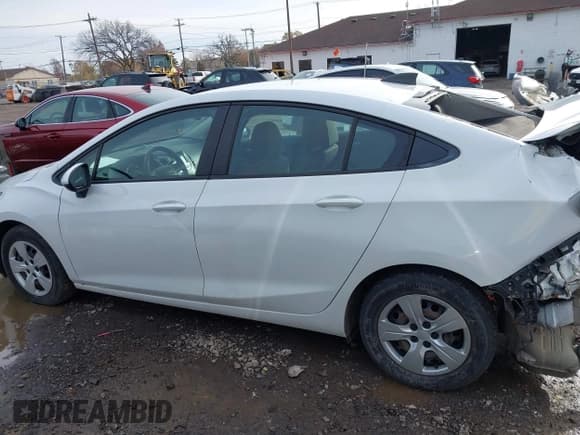 ✅ 2018 Chevrolet Cruze LS • VIN: 1G1BC5SM0J7113770 • Лот: 43683267. Опубликован ранее на IAAI с пробегом 42 821 миль. Бесплатный доступ к архиву аукционных продаж из США и подробный отчёт об истории автомобиля на DreamBid. Изображение 15.