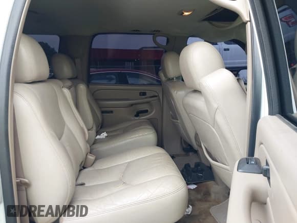 ✅ 2004 Chevrolet Suburban LT • VIN: 1GNFK16Z54J104796 • Lot: 42959899. Listed on IAAI with 203,284 mi. Free auction sales archive from the USA and detailed vehicle history report at DreamBid. Image 8.