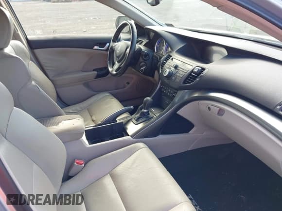 ✅ 2012 Acura TSX Technology • VIN: JH4CU2F69CC003327 • Lot: 43131841. Wystawiony na IAAI z przebiegiem 166 358 mil. Bezpłatny archiwum sprzedaży aukcyjnych z USA i szczegółowy raport historii pojazdu na DreamBid. Zdjęcie 5.