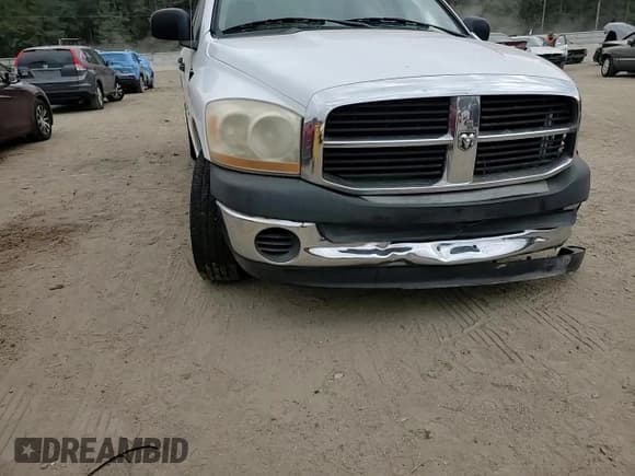 ✅ 2006 Dodge 1500 ST • VIN: 1D7HA18N76J198218 • Лот: 74477074. Опубликован ранее на Copart с пробегом 210 859 миль. Бесплатный доступ к архиву аукционных продаж из США и подробный отчёт об истории автомобиля на DreamBid. Изображение 11.