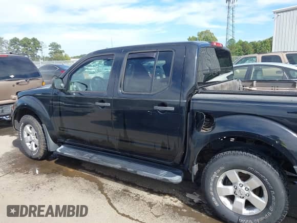 2013 Nissan Frontier SV z VIN 1N6AD0EV1DN763745, wystawiony jako IAAI lot #43379708 z przebiegiem 106 937 mil mil oraz . Historia ofert i sprzedaży dostępna na DreamBid. Obrazek 14.