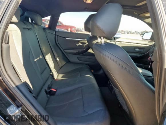 ✅ 2018 BMW 4 Series 430i • VIN: WBA4J1C59JBG75783 • Lot: 81983535. Listed on Copart with 71,815 mi. Free auction sales archive from the USA and detailed vehicle history report at DreamBid. Image 10.