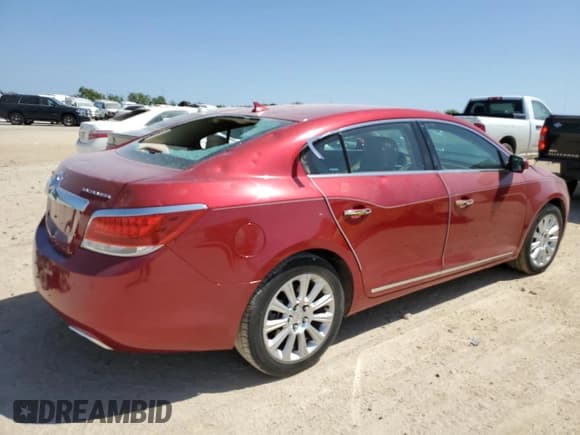 ✅ 2013 Buick LaCrosse Leather • VIN: 1G4GC5E33DF305867 • Lot: 51535185. Wystawiony na Copart z przebiegiem 67 810 mil. Bezpłatny archiwum sprzedaży aukcyjnych z USA i szczegółowy raport historii pojazdu na DreamBid. Zdjęcie 3.
