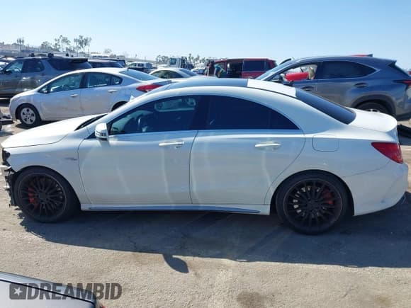 ✅ 2014 Mercedes-Benz CLA 45 AMG • VIN: WDDSJ5CB3EN103607 • Lot: 41657065. Listed on IAAI with 69,669 mi. Free auction sales archive from the USA and detailed vehicle history report at DreamBid. Image 15.